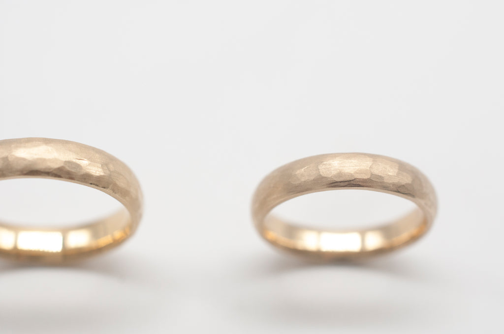 Eheringe Gehämmert aus recyceltem Gold image 3