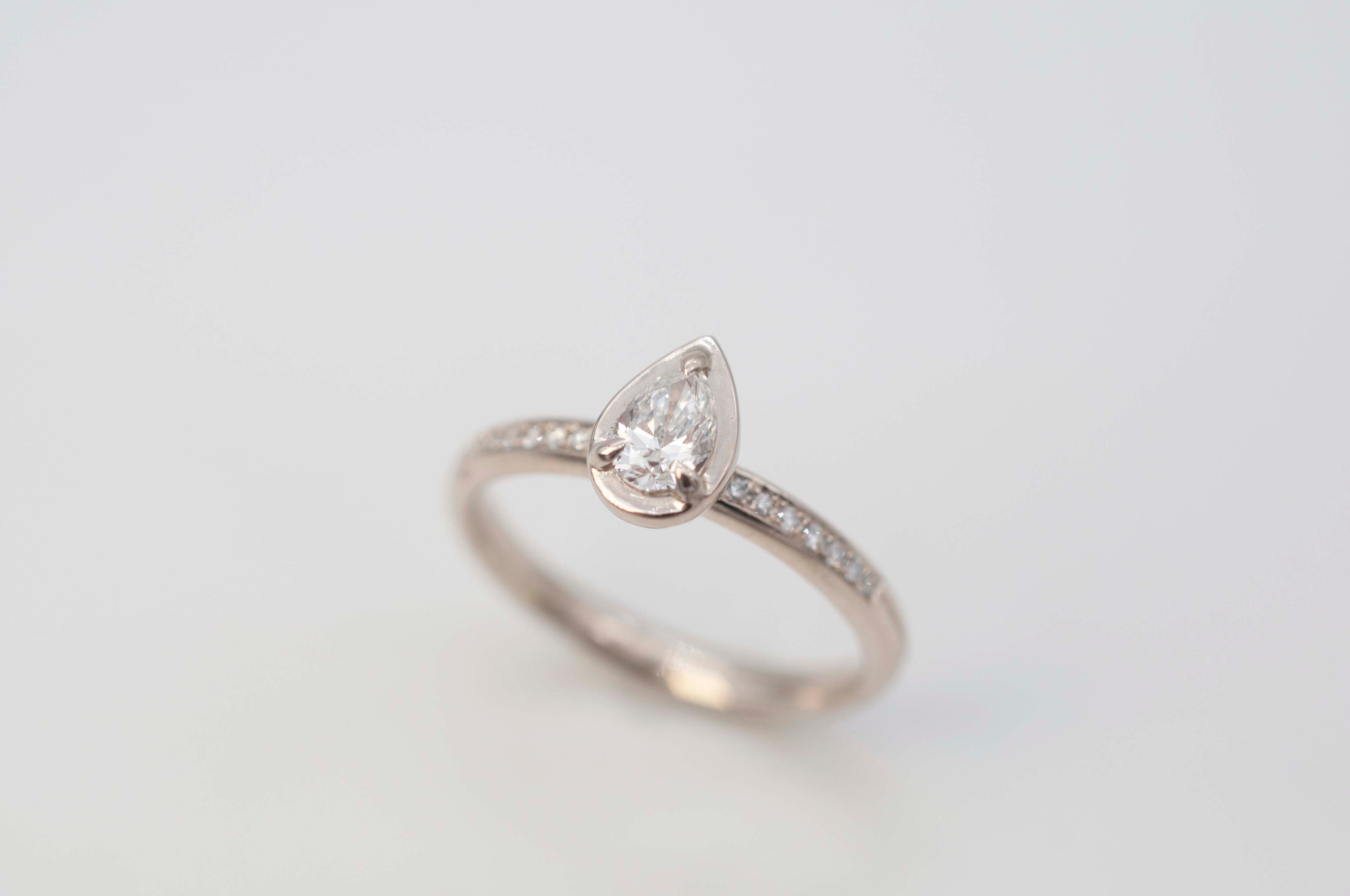 Verlobungsring - Pear image 1