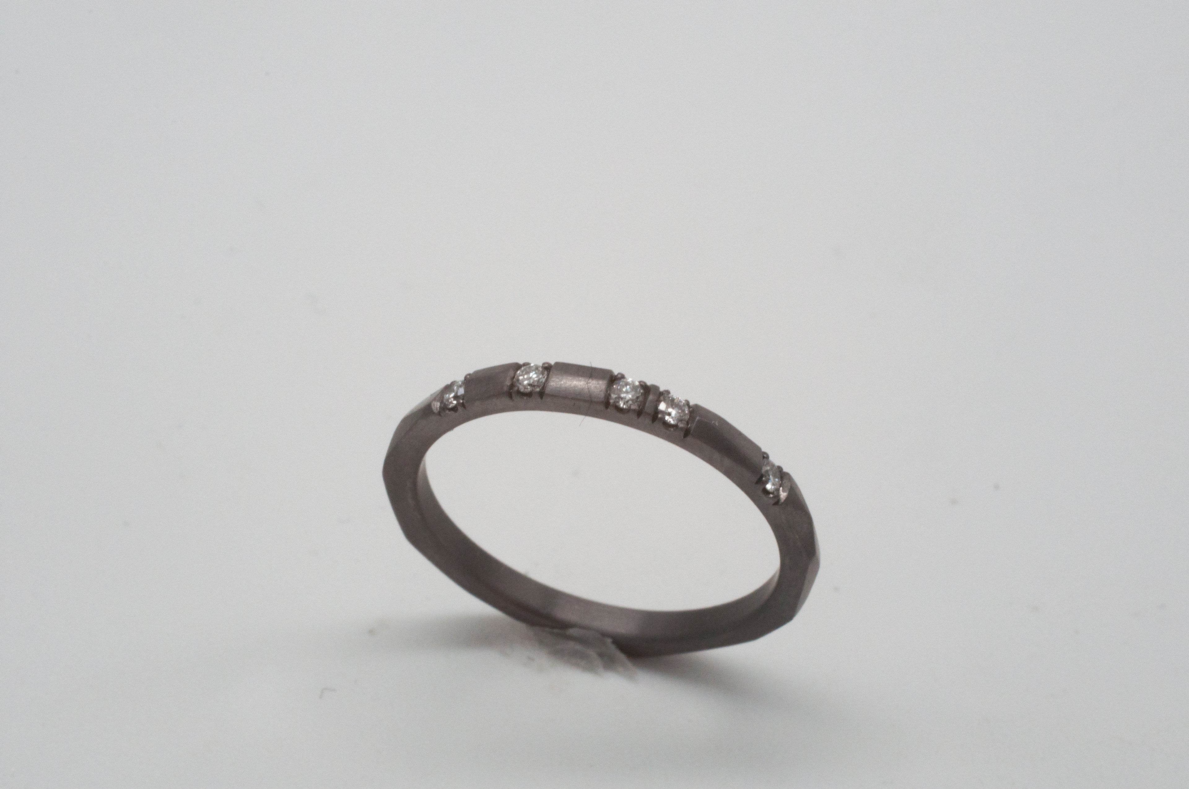 Ring Geometric Rock aus Tantal image 0