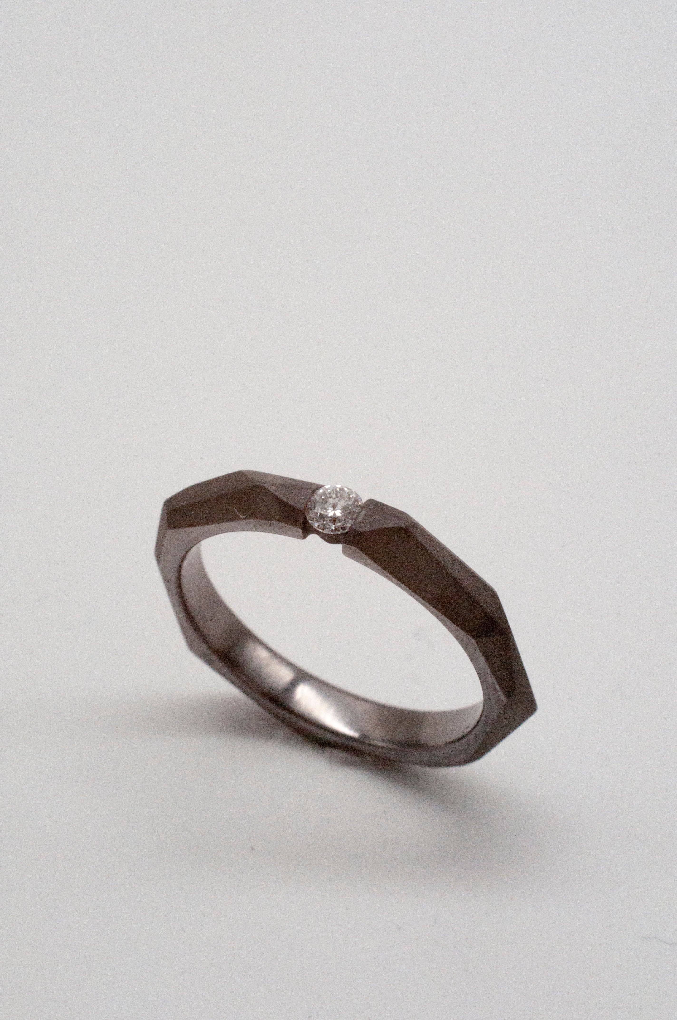 Ring Geometric Rock aus Tantal mit Diamant image 2