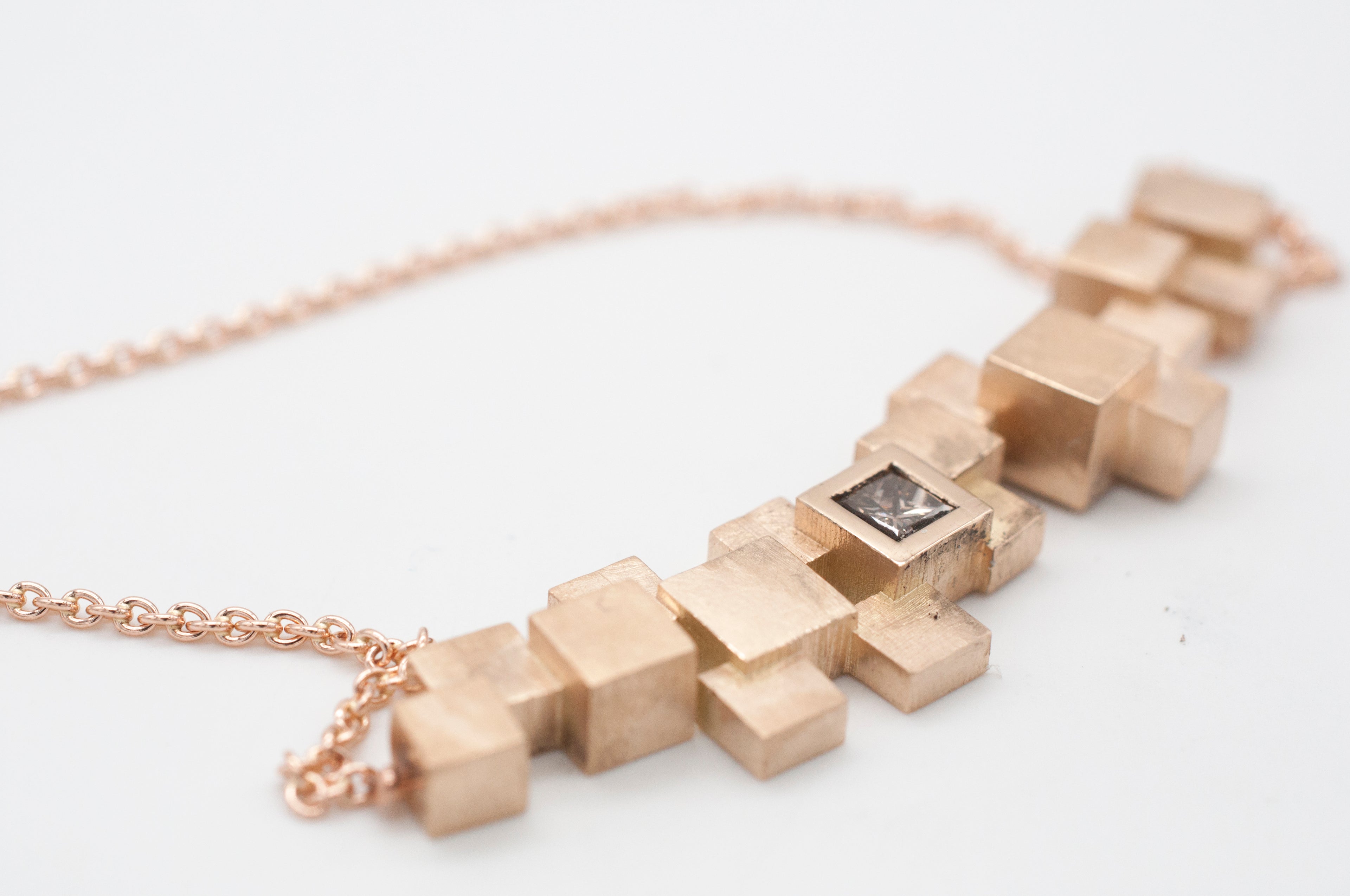 Kette Skyline - Kapstadt mit braunen Diamanten image 0