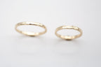 Eheringe - Gehämmert dünn aus recyceltem Gold image 3