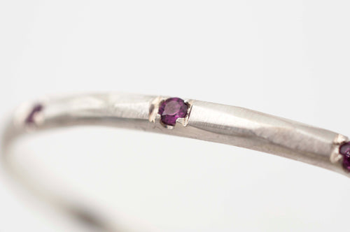 Armspange Geometric Rocks dünn mit Rodolith