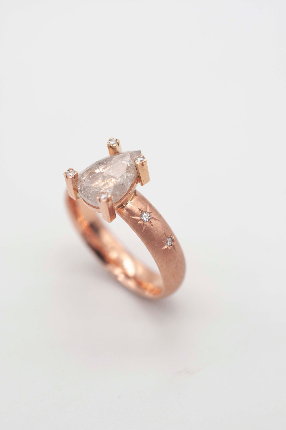 Ring Cosmic Dust - Starlight