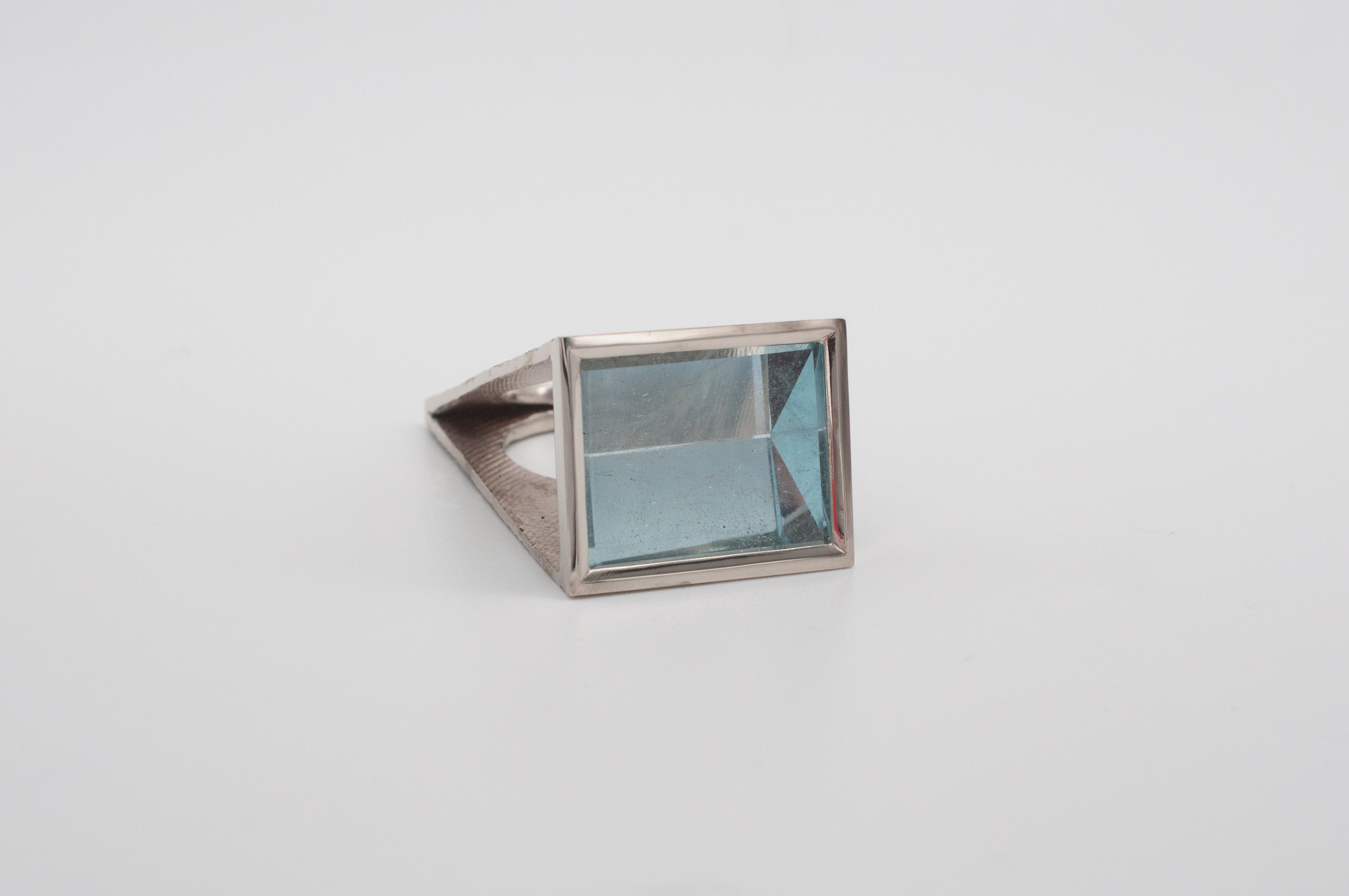 Ring - Der faszinierende Sepia image 0