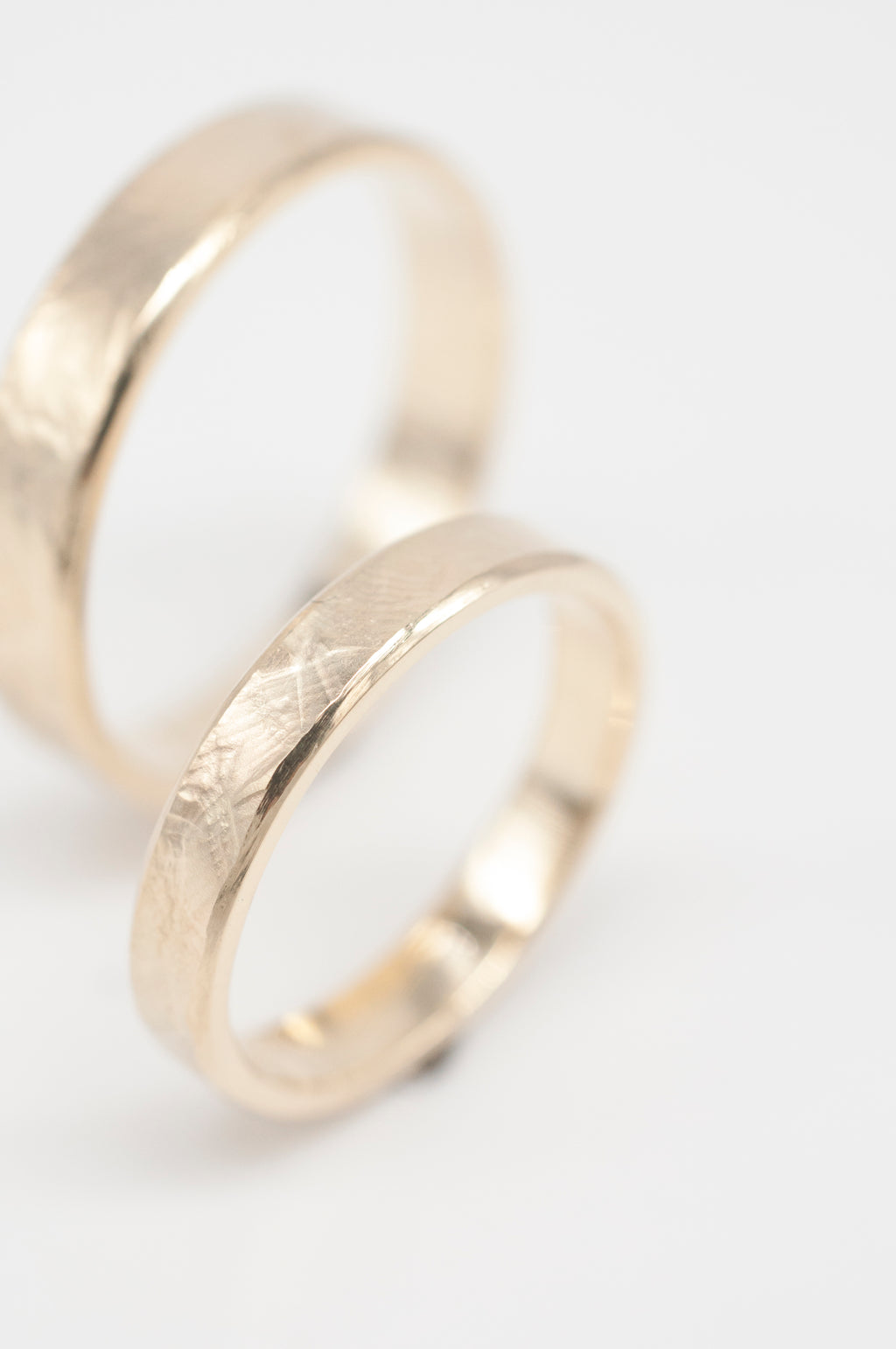 Eheringe - Federprint aus recyceltem Gold image 3