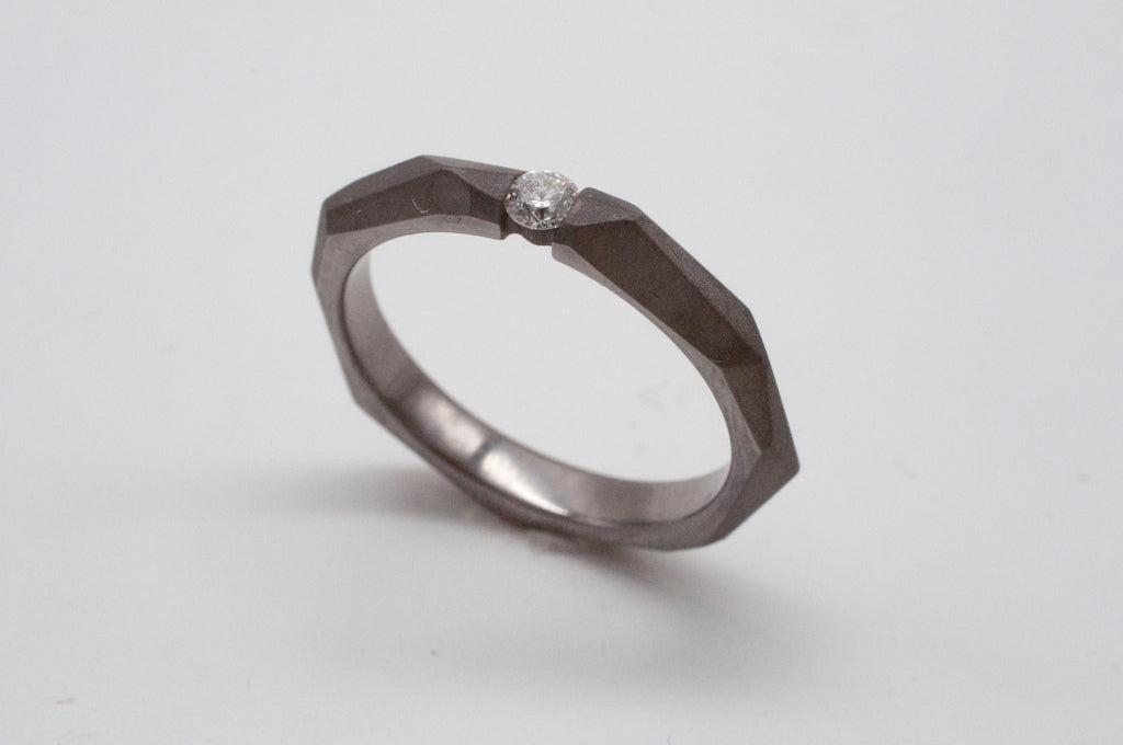 Ring Geometric Rock aus Tantal mit Diamant image 5