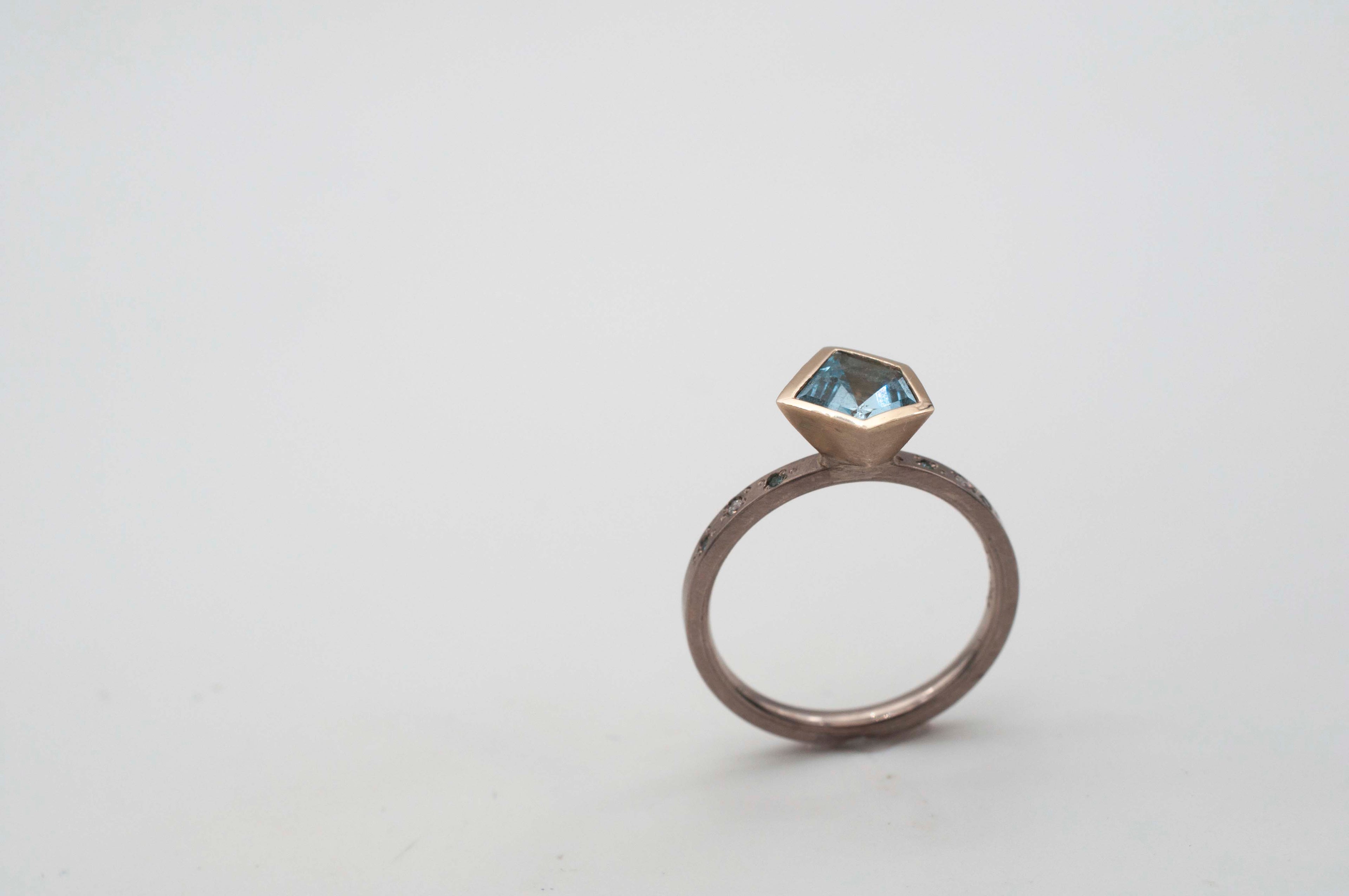 Ring - Swimmingpool mit Aquamarin image 3