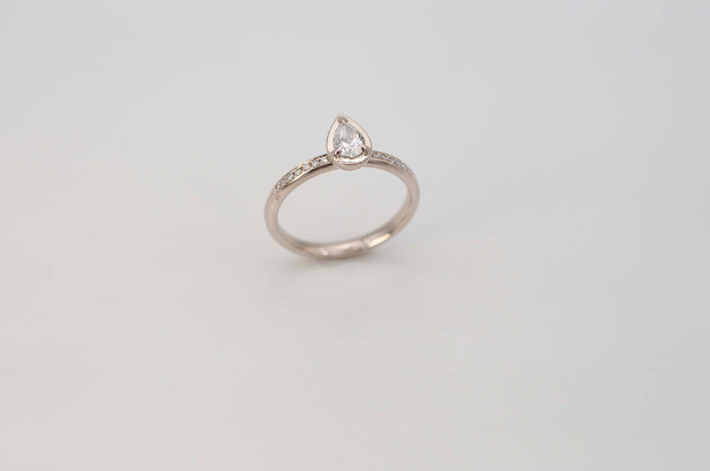 Verlobungsring - Pear image 2
