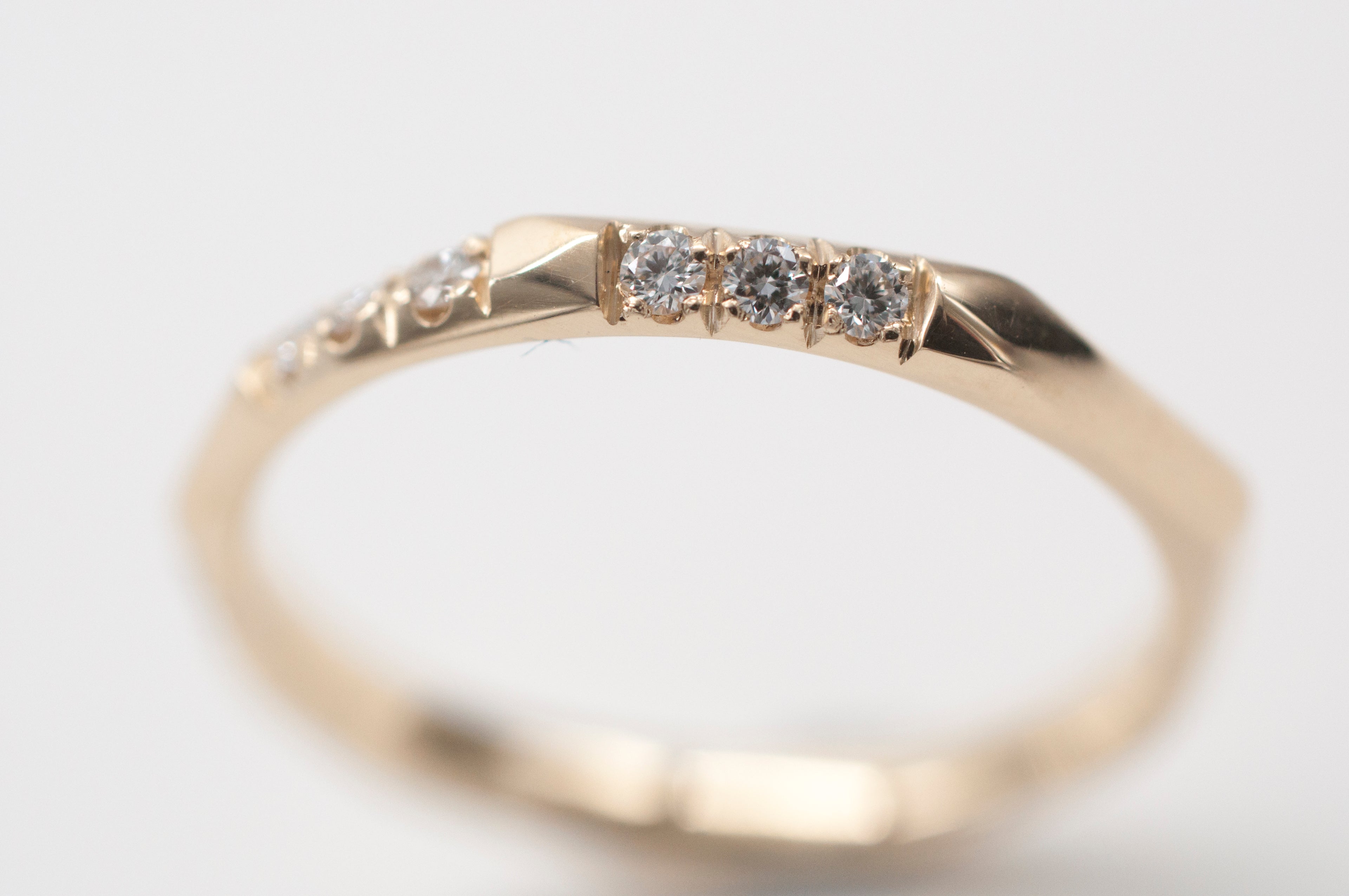 Eheringe Geometric Rock aus recyceltem Gold und Tantal image 3