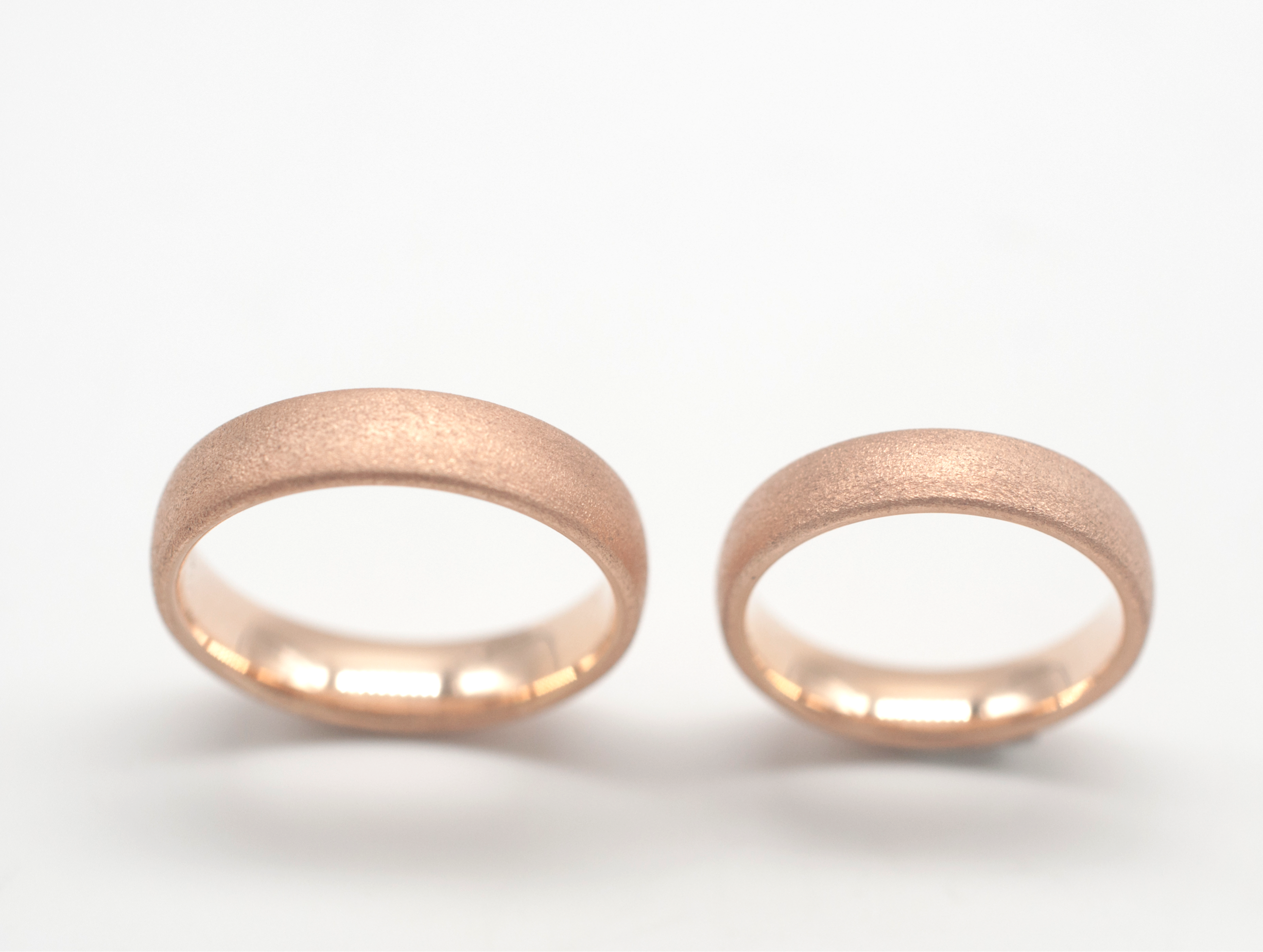 Eheringe - Schlagmatt aus recyceltem Gold image 1